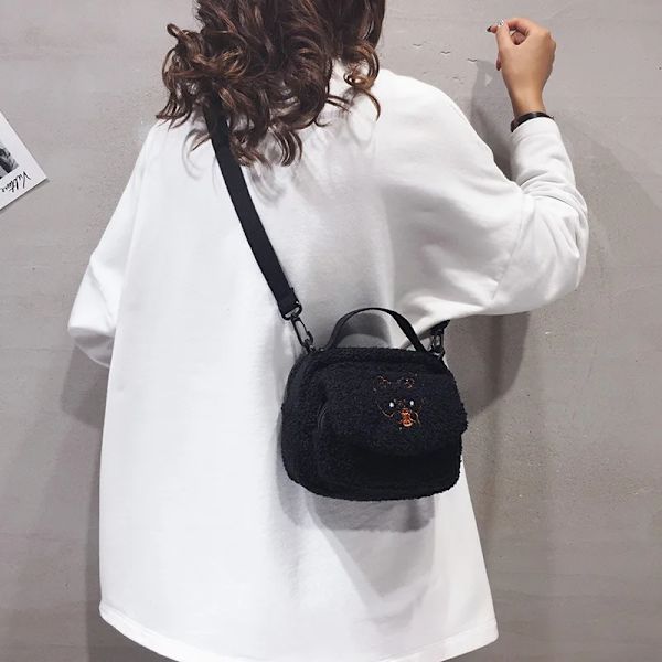 Kvinnor Mini Plysch Axelväska Kvinna Liten Canvas Cross Body Väskor Dam Broderi Dragkedja Tyg Handväska Mobiltelefon Väska Tote Khaki