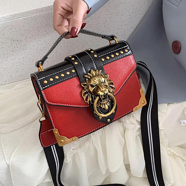Handväskor för kvinnligt mode Lyxiga flickor Crossbody-väskor Tote Kvinna Metall Lejonhuvud Märke Axelväska Mini fyrkantig budväska Red 20cm x 15cm x 6cm