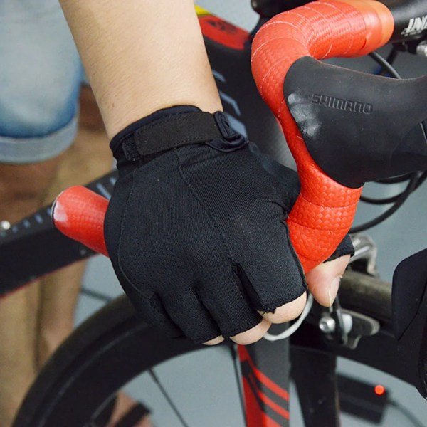 DAREVIE Cykelhandskar Half Finger 2023 Lätt Mjuk Super Andas Cykelhandskar Högkvalitativ Pad Stötsäkra cykelhandskar Black S