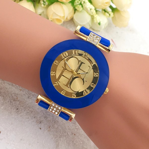 2023 Nya silikonklockor Kvinnor Casual Quartz Watch Dam Sport Guld Kristallklockor Hot Armbandsklocka Relogios Feminino brown