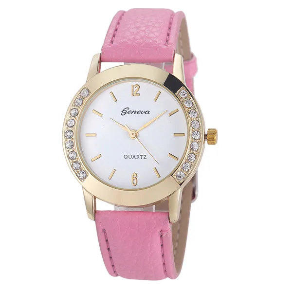 2022 Damklockor Populärt märke Geneva Klockor Mode Läderband Quartz Watch Dam Casual Utförsäljning 069884white