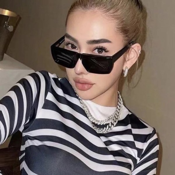 2022 Nya Y2K solglasögon för män Kvinnor Trendiga Solglasögon Goggle Man Märke Designer Fyrkantiga Glasögon Skärmar Kvinnliga Glasögon Oculos gray AS