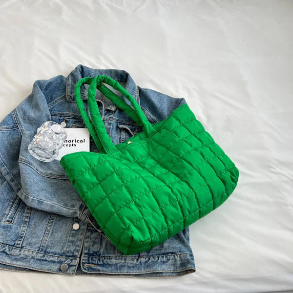 Stor kapacitet Vinter Axelväska Nya Solid Nylon Handväskor Bomull Casual Tygväskor För Kvinnor Mode Topp Handväska Green 38x29x12cm