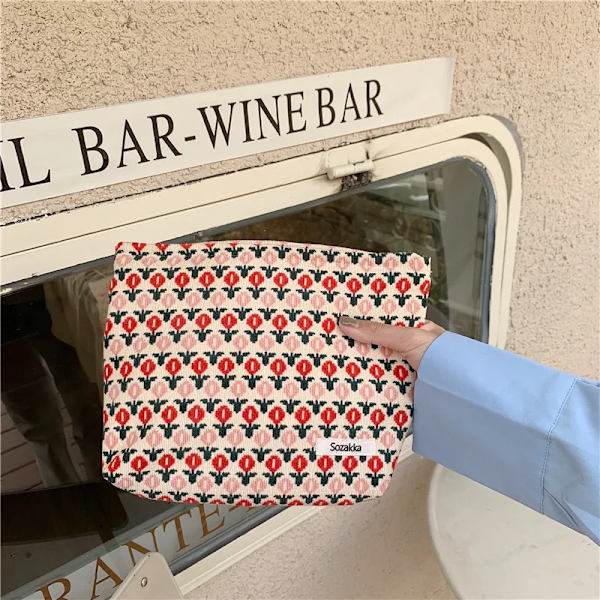 Kvinnor Kosmetikväska Broderi Daisy Floral Koreansk resor Toalettväska Canvas Case Sminkfodral Organizer Case r red  Flower