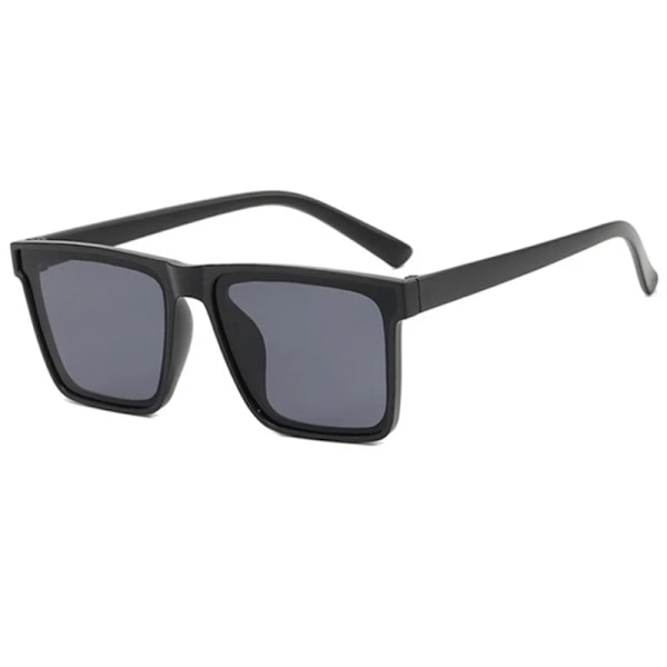 Plastbåge för män Glasögon Fyrkantiga solglasögon Solglasögon för män Svart PU-väska Oculos UV400 Matte Black Other