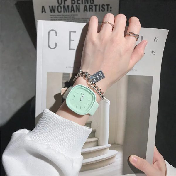 Premium Square Watch Dam Enkel Design Mode All-match Watch Damklockor för kvinnor Quartz Damklockor Femme Luxury green 2