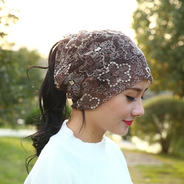 Ny Stil Dammodehatt Höst Casual Kvinnliga Mössor Beanie Stickad Vintermössa Flickor Mössa Spets Skullies Gorro Bonnet white