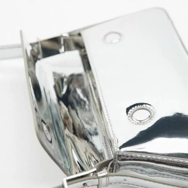 Silver Patent Pu-läder Axelväska för kvinnor Märkesdesign Dam Enkel handväska Kvinnlig kvällsfest Kopplingar Liten väska Silver