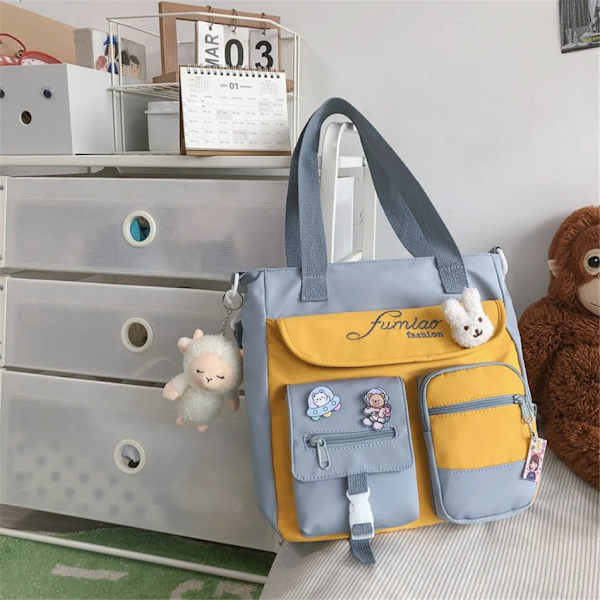 Söta tygväskor med stor kapacitet Trendig nylon lapptäcke skolboksväska för tonårsflickor Modestudent Crossbody Sac Blue With Accessories