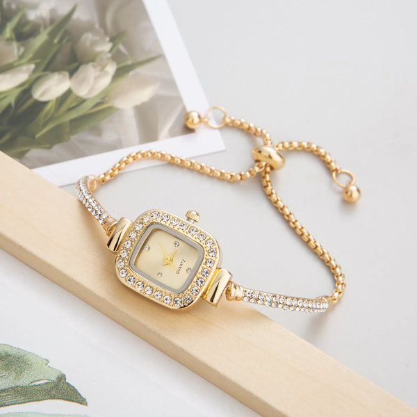 2023 Söta armbandsklockor för kvinnor Watch Mode Quartz Rostfritt stål Damarmbandsur för gratis frakt shown in figure(.577)