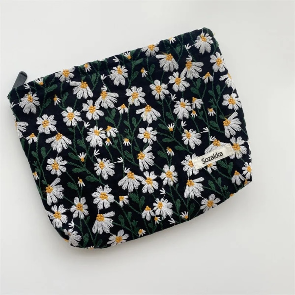 Kvinnor Kosmetikväska Broderi Daisy Floral Koreansk resor Toalettväska Canvas Case Sminkfodral Organizer Case f Black