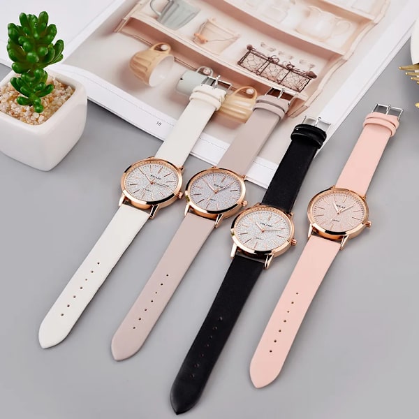 2022 Ny watch Kvinnor Mode Casual Läderbälte Klockor Enkel Dam Liten Urtavla Quartz Clock Klänning Armbandsur Reloj Mujer Red