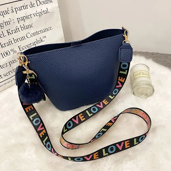 Mode Enkel axelväska Casual Litchi-mönster Crossbody-väskor för kvinnor Dam Designer Handväskor Dam Messenger Bags Auburn