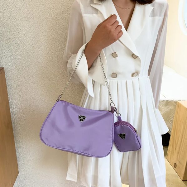 Nya Retro Crossbody-väskor för kvinnor Stil Halvmånekedja underarm Axelväskor Dam Högkvalitativa fyrkantiga solida väskor Purple