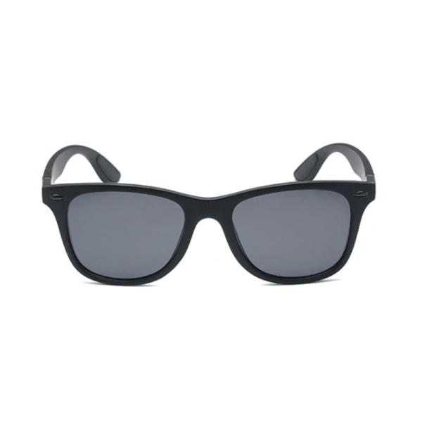 Nytt mode fyrkantiga dam polariserade solglasögon Kvinna Mans glasögon Klassisk Retro märkesdesign Körning Solglasögon Kvinna UV400 Black Gray