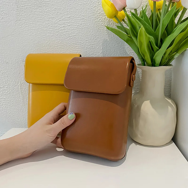 Flap Crossbody-väskor Dam Mini PU-läder axelväskor och handväskor för flickor Damtelefon Enkel solid designerväska Brown