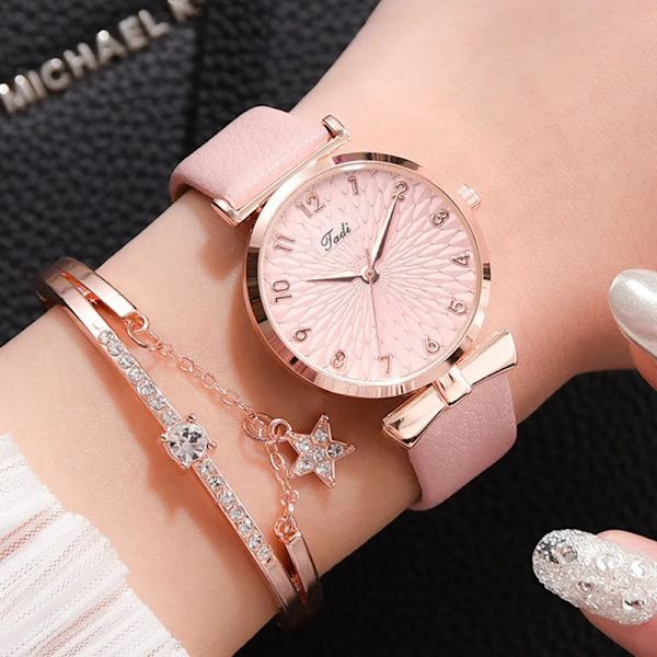Mode Damklockor Lyxig läderblomma Watch för kvinnor Dam Quartz Watch med set Reloj Mujer Leather Red Set