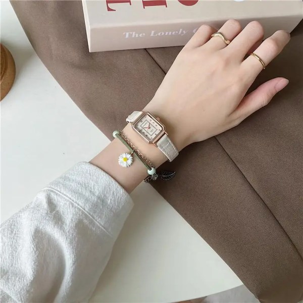 Retro fyrkantig kvarts digital urtavla Casual armbandsur Läderrem Fashionabla klocka Vattentät armbandsur för kvinnor Grey