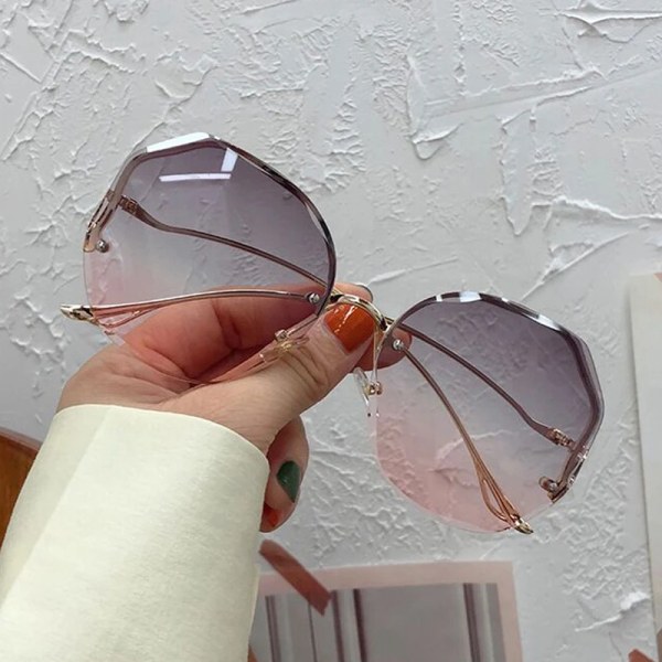 Oregelbundna runda solglasögon Kvinna Märkesdesigner Gradient Mode Solglasögon Kvinnlig båglös metall Böjda tempel Oculos De Sol Double Brown other