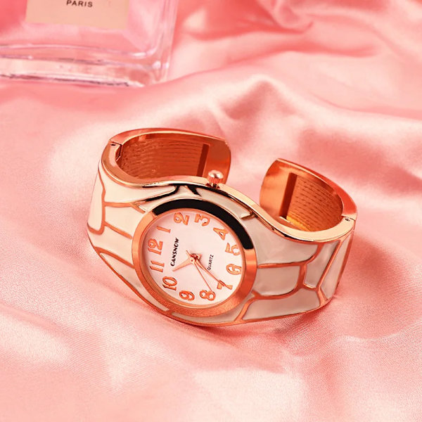 Ny design Lyx Kvinnor Klockor Mode Stålarmband för Dam Unik Kvartsklocka Kvinnor Casual Watch Klocka relogio feminino Rose Gold