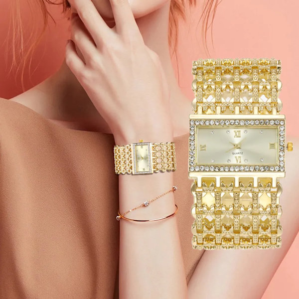 Lyxmode Damklockor Shining Dial Designkvaliteter Dam Quartz Armbandsur Diamond Square Kvinnlig Legering Armband Klocka silver