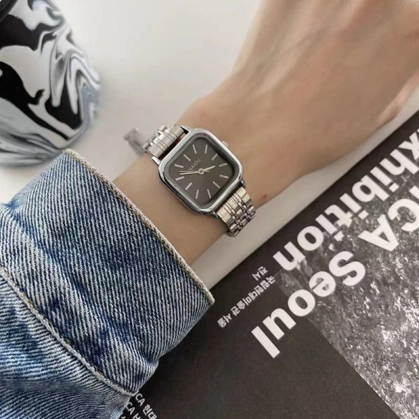 2022 Ny watch Dam Ins Style Kvinnor Nischdesign Enkel Temperament Vattentät Studenter Gymnasium Flickklockor F-O4