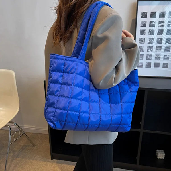 Stor kapacitet Vinter Axelväska Nya Solid Nylon Handväskor Bomull Casual Tygväskor För Kvinnor Mode Topp Handväska Green 38x29x12cm