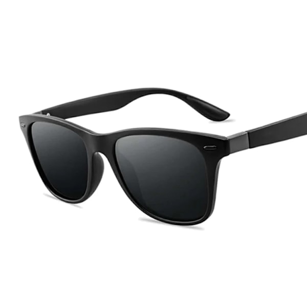 Nytt mode fyrkantiga dam polariserade solglasögon Kvinna Mans glasögon Klassisk Retro märkesdesign Körning Solglasögon Kvinna UV400 Black Gray
