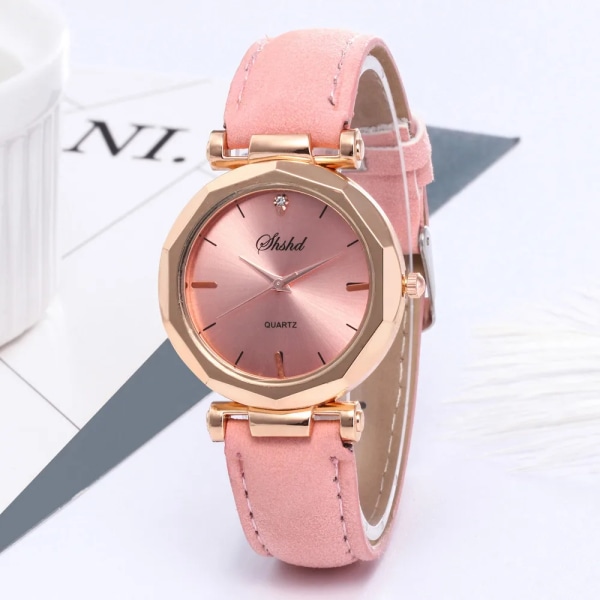Damklockor Lyxigt läder Casual Watch Quartz Armbandsgaranterade klockor Kristallarmbandsur Reloj Mujer Zegarek Damski GN