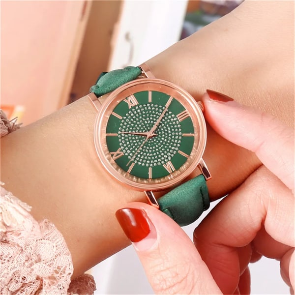 2022 Elegant Kvinnor Tunt Läderrem Rektangulära Klockor Mode Dam Quartz Armbandsklockor Kvinnor Klocka Reloj Mujer M