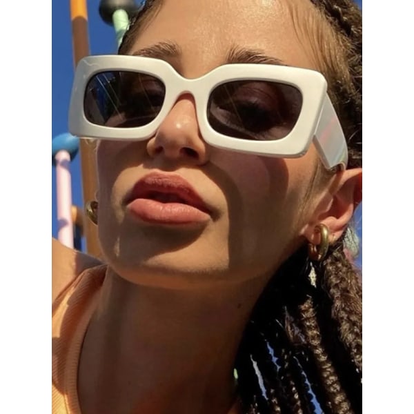 Mode Vintage Fyrkantiga Solglasögon Dam Gradient Tea Solglasögon Sommar Resa Retro Glasögon Män Oculos De Sol Feminino white gray with pouch and cloth