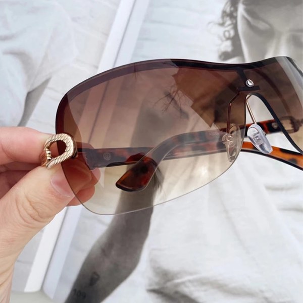 Lyxiga solglasögon för kvinnor Vintage Gradient Y2K-stil Solglasögon Herr Båglösa Pilotglasögon Uv400 unisex för kryddiga tjejer Gun Gray As shown