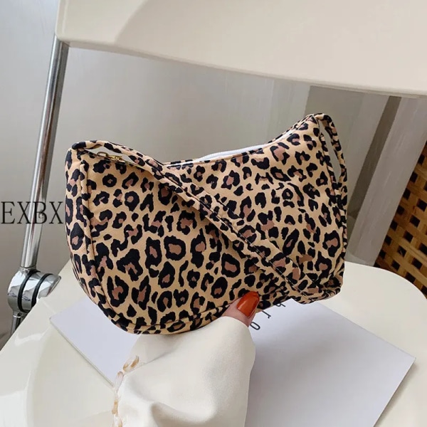 Print Nylon Casual Kvinnor Handväska Fjäril Leopard Zebra Print Kvinna Damunderarmväskor Leopard