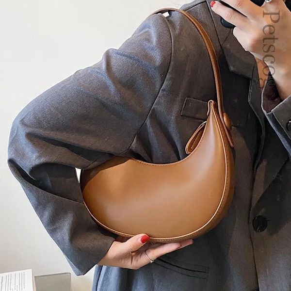 Mode Vita Axelväskor För Kvinnor Pu Läder Enfärgad Half Moon Crossbody Bag Designer Dam Handväskor Dam Underarmsväskor Khaki (20cmMax Length30cm)