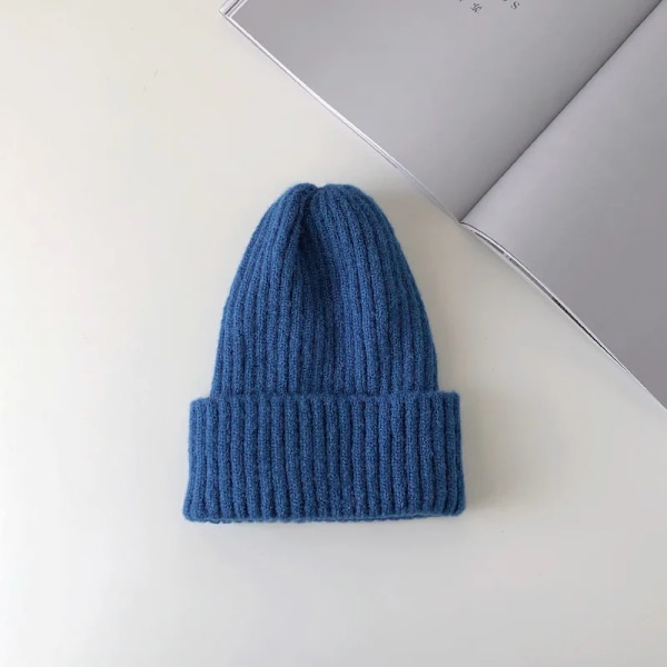Ny SolidBeanie Stickad Varm Mjuk Trendig Vintermössa Enkel Koreansk Stil Kvinnor Casual Keps Elegant All-Match Beanie dark blue