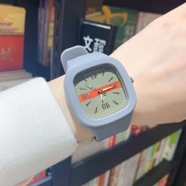 2022 Nytt mode enkla damklockor Watch Silikonarmband Quartz Watch för flicka Kvinnlig Relogio Feminino Zegarki Grey-green