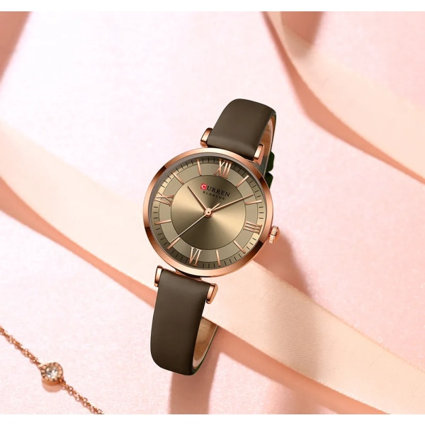 NYA CURREN Klockor Dam Quartz Läder Wrsitwatches Fashionabla klassiska klocka Montre femme green box