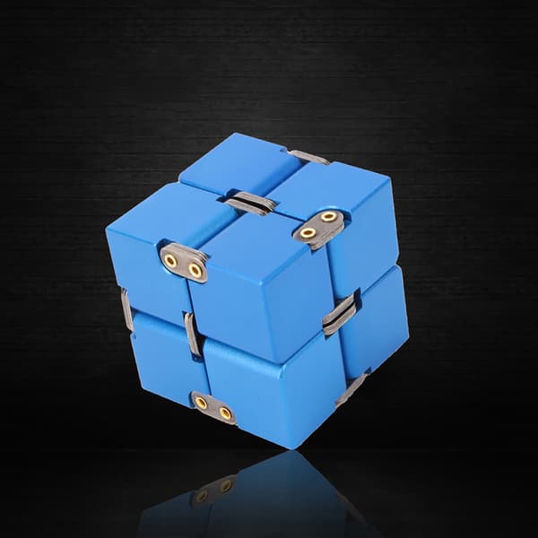 Håndholdt Fidget Legetøj i Aluminiumslegering Infinity Desk Magic Cube Stressaflastende Legetøj Blå