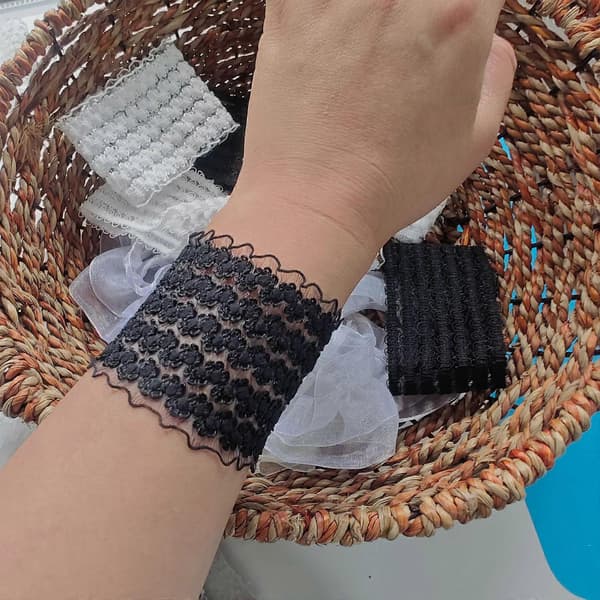Sorte blonde-håndledsmanchetter til kvinder, elastiske spandex-armbåndsovertræk, elegant håndtilbehør til fest, bryllup og dans, 1 par Black