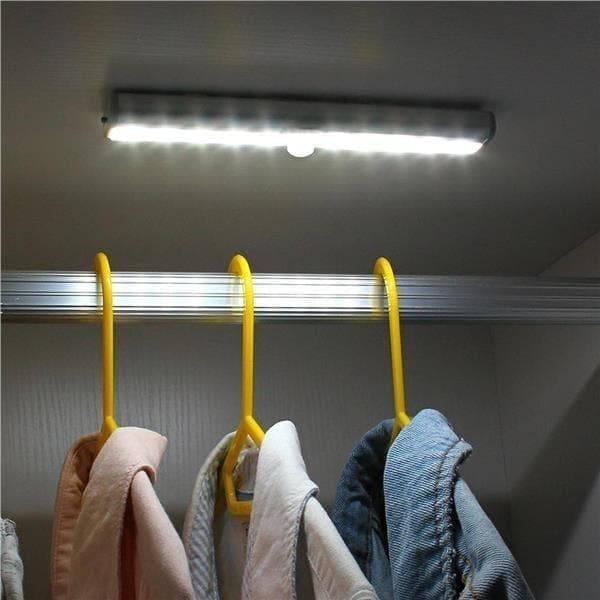 LED-lampe med bevægelsessensor - selvklæbende - 19x3 cm