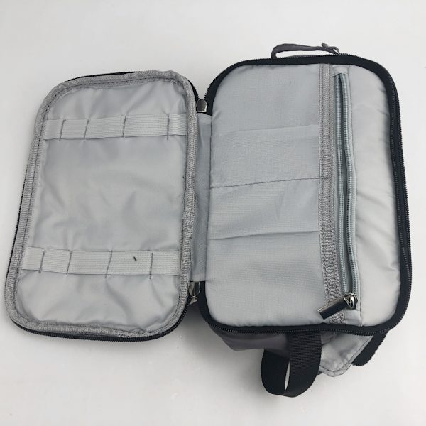 Spacious Toiletry Bag with Handle Grå 209