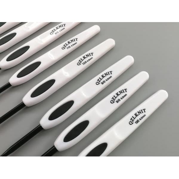 N140 - Set med 8 snygga ergonomiska virknålar Svart / Vit_qq
