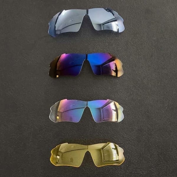 \"QD\" Polarizing cycling glasses with 5 different lenses
