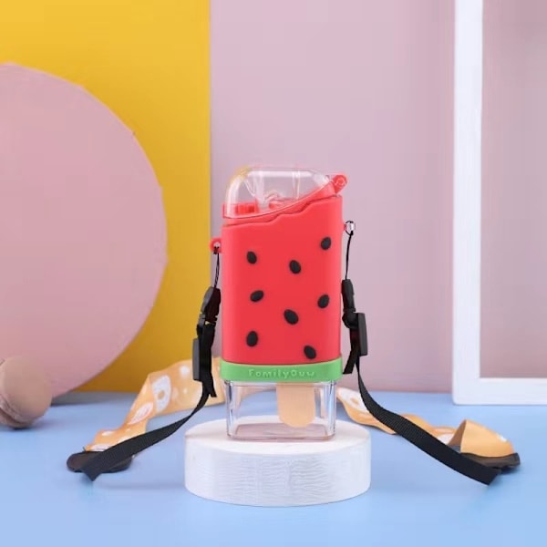 \"QD\" Tegneserie søt plastkopp mannlige og kvinnelige studenter praktisk vannkopp med tau sugerør dobbeltlags kopp (vannmelon)