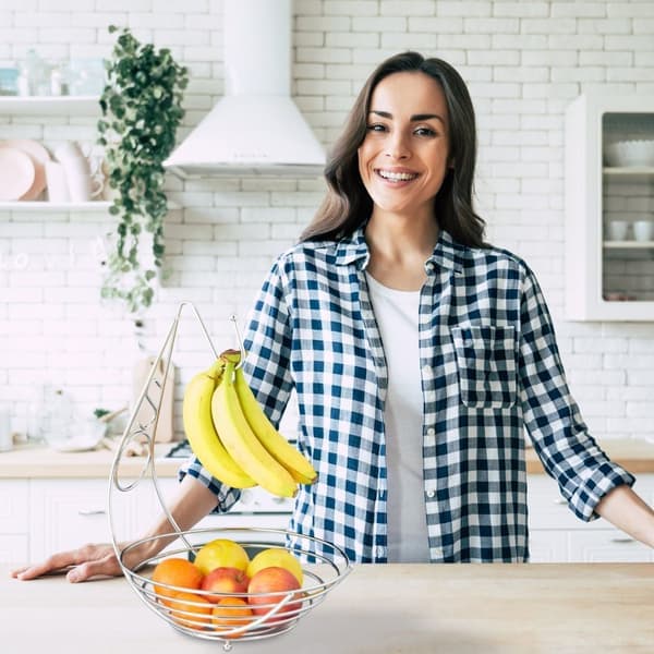 Hedelmävati banaanitelineellä