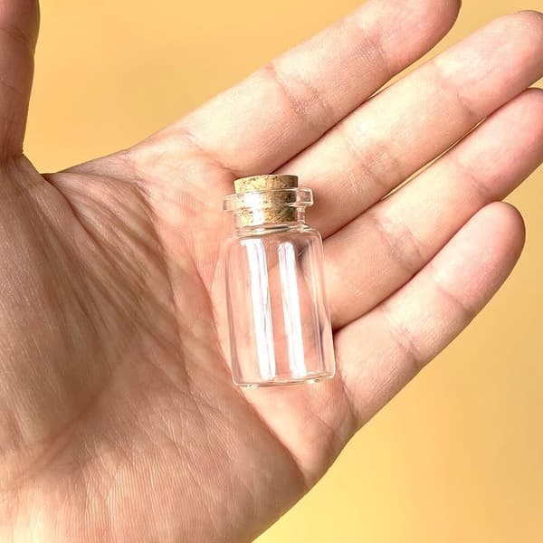 16 st 8 ml små glasflaskor med kork, dekorativa flaskor, mini flaskor, söta förvaringsburkar, 22 x 40 mm