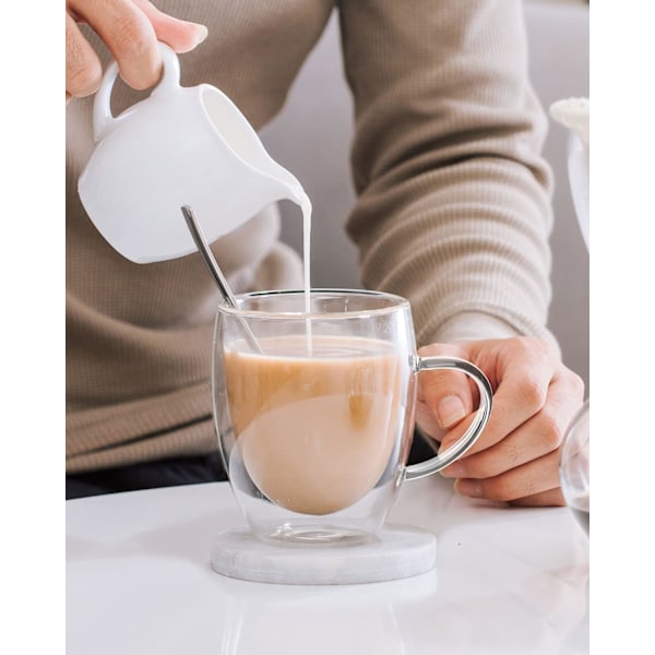 QU*LIBWYS 4 kpl 350 ml kahvikuppeja, joissa on kaksoisseinämät, lasimukit 4 lusikalla, cappuccino latte -teekupit kahvoilla, lämmönkestävä kuppi juomalasi