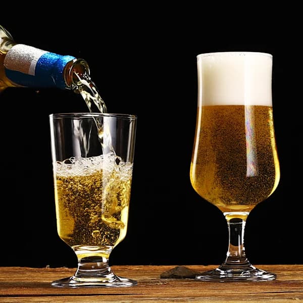 4 kpl Olutlasit jalalla, 35 CL 400ml