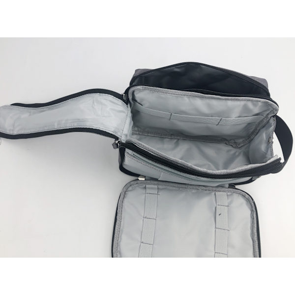 Spacious Toiletry Bag with Handle Grå 209