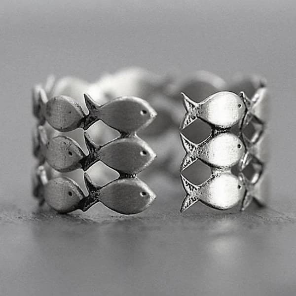 Til min datter, der svømmer mod strømmen, justerbar fingerring